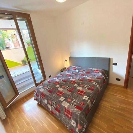 דירות מילאנו Conte Rosso House, Con Doppia Terrazza In Coorte Tranquilla A Due Passi Da Stazione E Metropolitana Lambrate מראה חיצוני תמונה