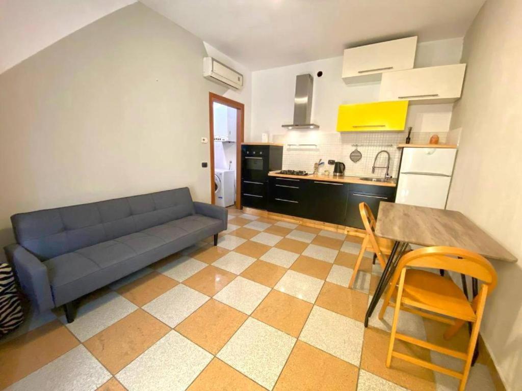 דירות מילאנו Conte Rosso House, Con Doppia Terrazza In Coorte Tranquilla A Due Passi Da Stazione E Metropolitana Lambrate מראה חיצוני תמונה